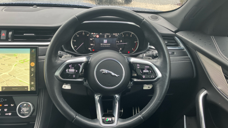 Jaguar F-Pace 2.0 D200 R-Dynamic Black 5dr Auto AWD Diesel Estate